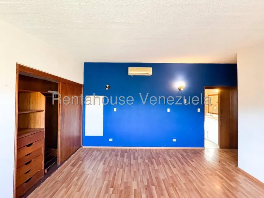 Casa (Duplex) en Venta en Valle Arriba, Distrito Metropolitano - 48