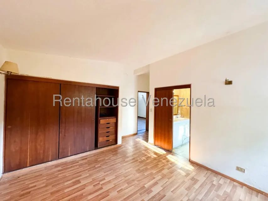 Casa (Duplex) en Venta en Valle Arriba, Distrito Metropolitano - 50