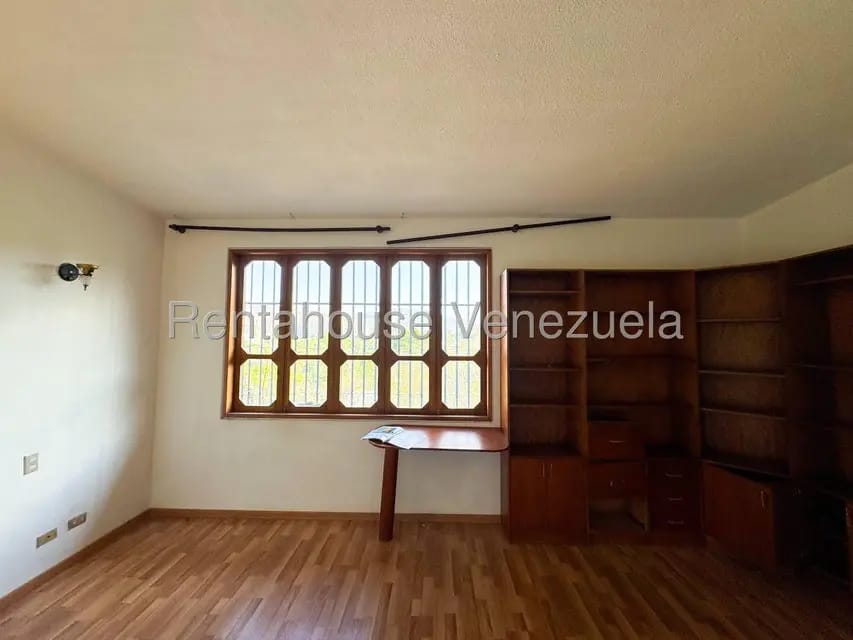 Casa (Duplex) en Venta en Valle Arriba, Distrito Metropolitano - 54