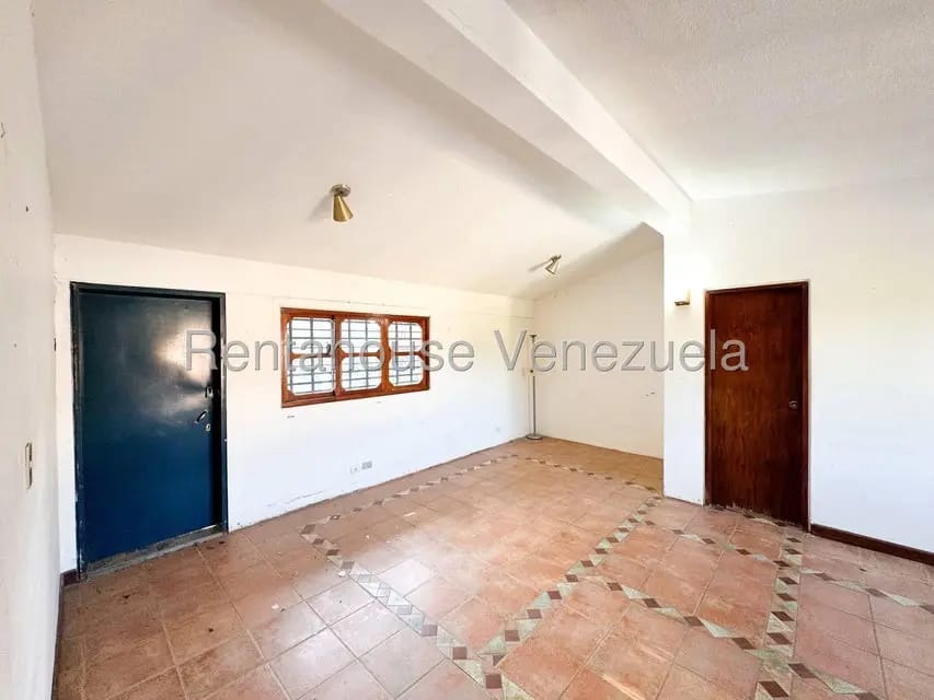 Casa (Duplex) en Venta en Valle Arriba, Distrito Metropolitano - 60