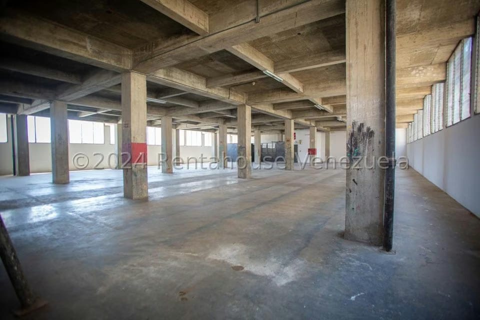 Comercial (Local Comercial) en Alquiler en Macarao, Distrito Metropolitano - 2