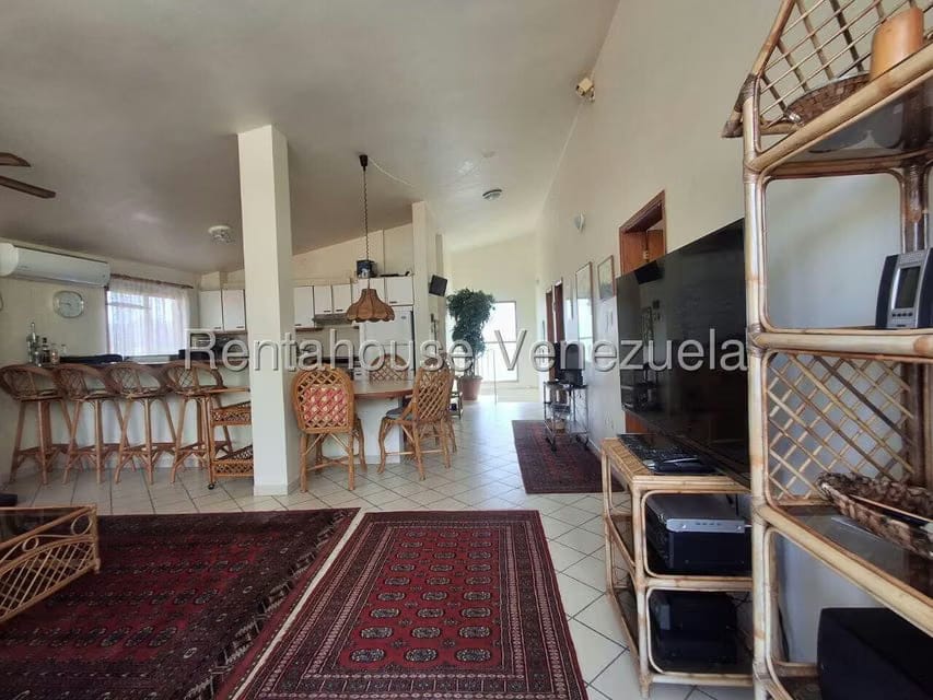 Casa (Duplex) en Venta en Playa El Agua, Nueva Esparta - 12