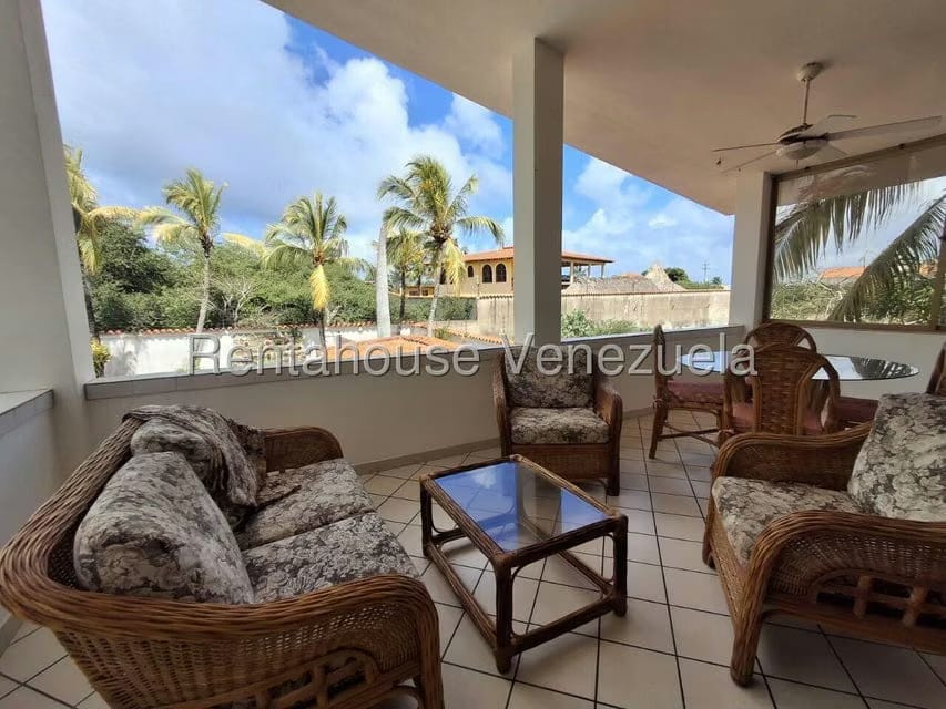 Casa (Duplex) en Venta en Playa El Agua, Nueva Esparta - 17