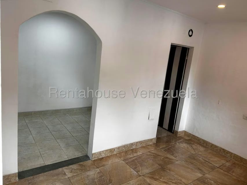 Comercial (Local Comercial) en Alquiler en El Hatillo, Distrito Metropolitano - 6