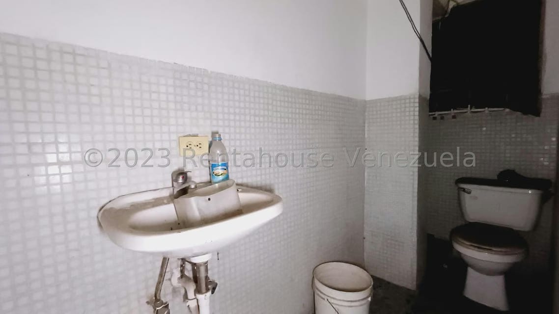 Comercial (Edificio) en Venta en Parroquia La Candelaria, Distrito Metropolitano - 30