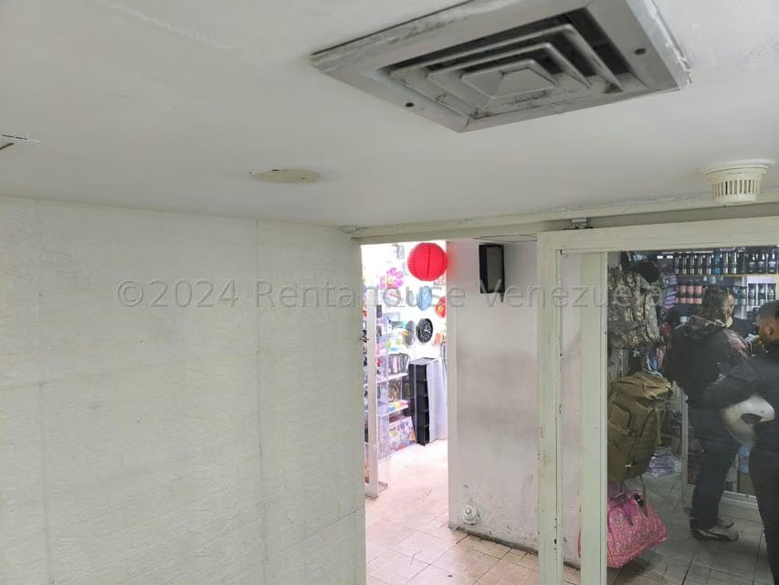 Comercial (Local Comercial) en Alquiler en Parroquia La Candelaria, Distrito Metropolitano - 3