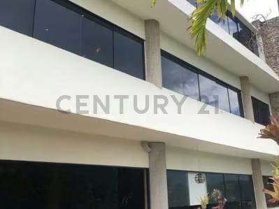 En venta Espectacular y lujoso apartamento en Altos de Guataparo