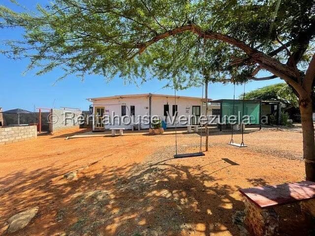 Comercial (Local Comercial) en Venta en Pueblo Nuevo, Falcon