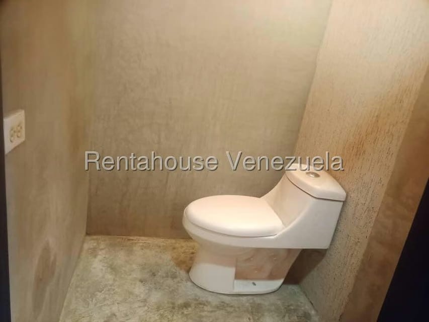 Comercial (Edificio) en Venta en Parroquia Concepcion, Lara - 13