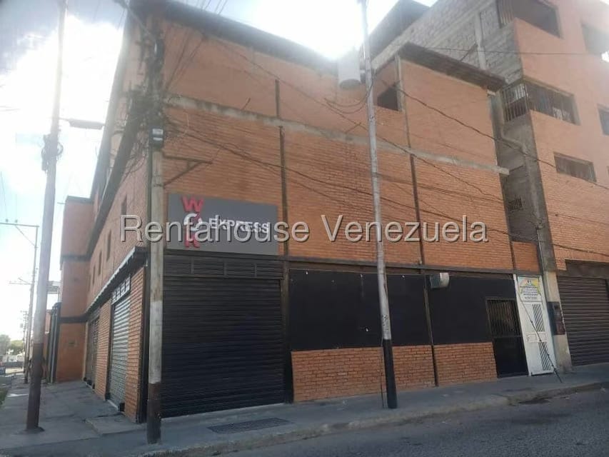 Comercial (Edificio) en Venta en Parroquia Concepcion, Lara - 3