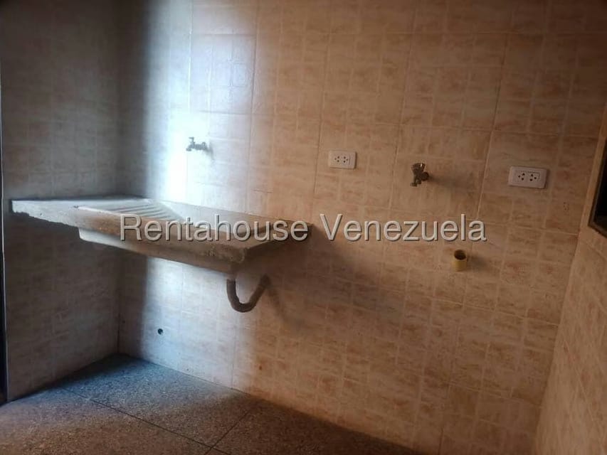 Comercial (Edificio) en Venta en Parroquia Concepcion, Lara - 24