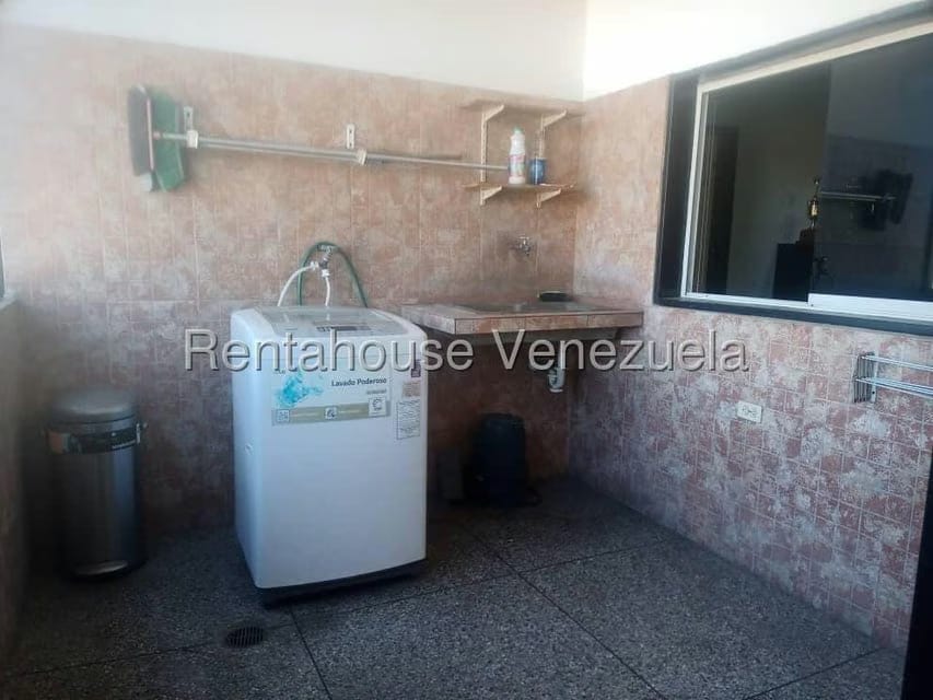Comercial (Edificio) en Venta en Parroquia Concepcion, Lara - 40