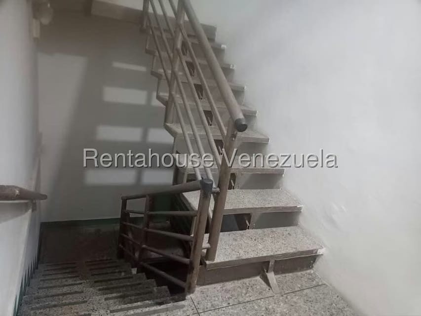 Comercial (Edificio) en Venta en Parroquia Concepcion, Lara - 72
