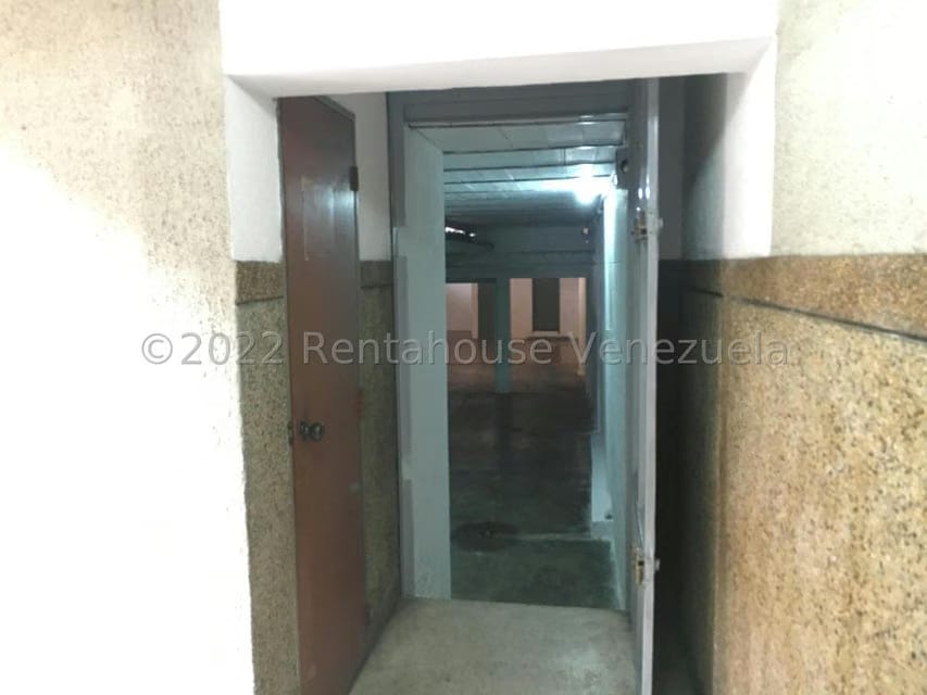 Comercial (Galpon - Deposito) en Alquiler en Parroquia Altagracia, Distrito Metropolitano - 9