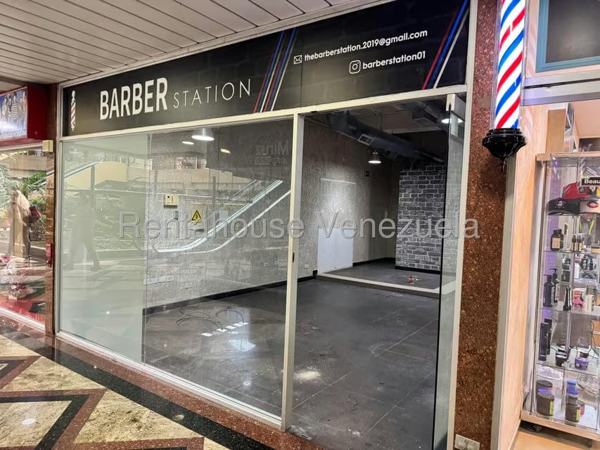 Comercial (Local Comercial) en Alquiler en Manzanares, Distrito Metropolitano - 3