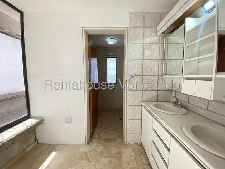 Casa (Duplex) en Venta en El Peñon, Distrito Metropolitano - 24