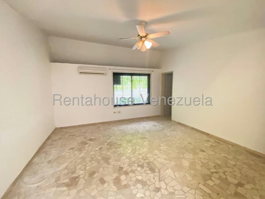 Casa (Duplex) en Venta en El Peñon, Distrito Metropolitano - 28