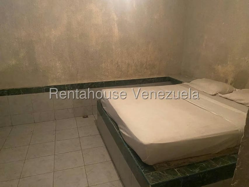 Comercial (Edificio) en Venta en Parroquia La Candelaria, Distrito Metropolitano - 12