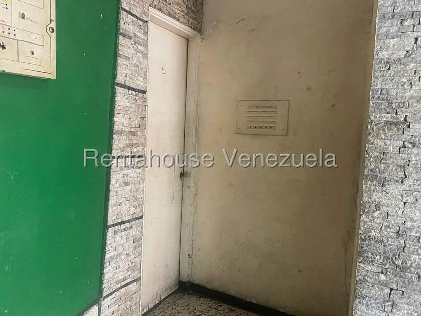Comercial (Edificio) en Venta en Parroquia La Candelaria, Distrito Metropolitano - 5