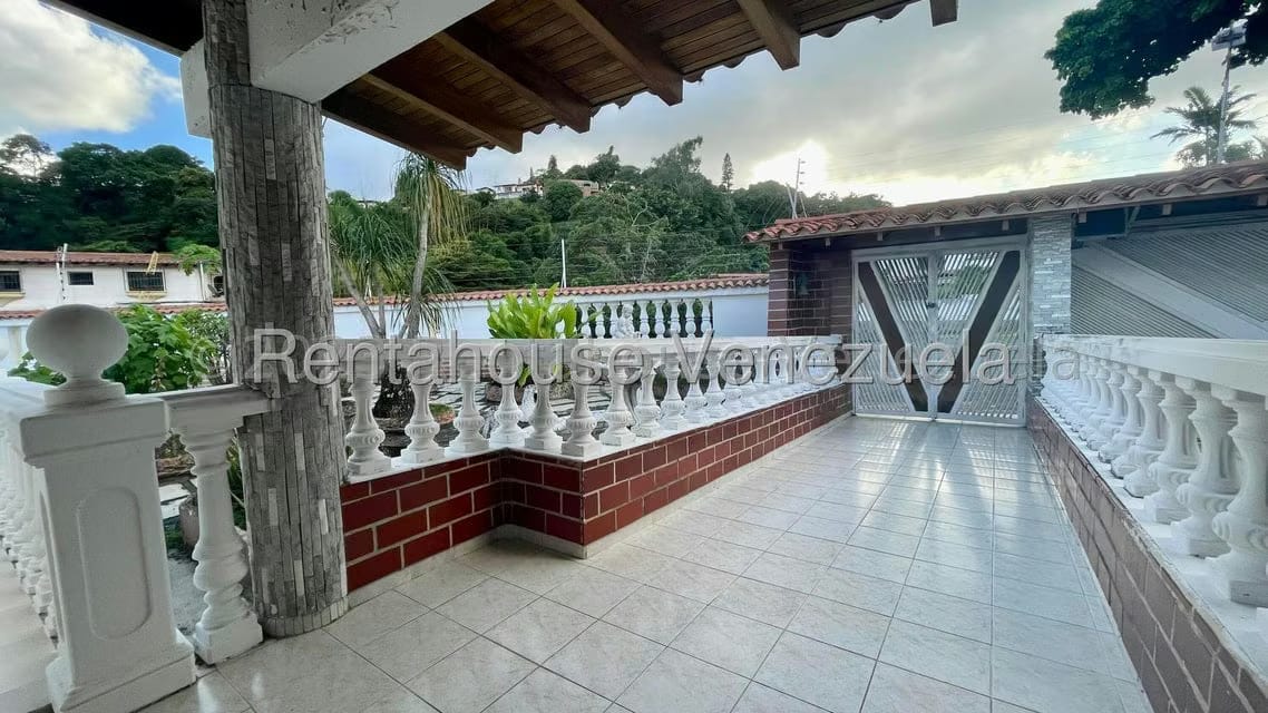 Casa (Multipes Niveles) en Venta en Santa Paula, Distrito Metropolitano