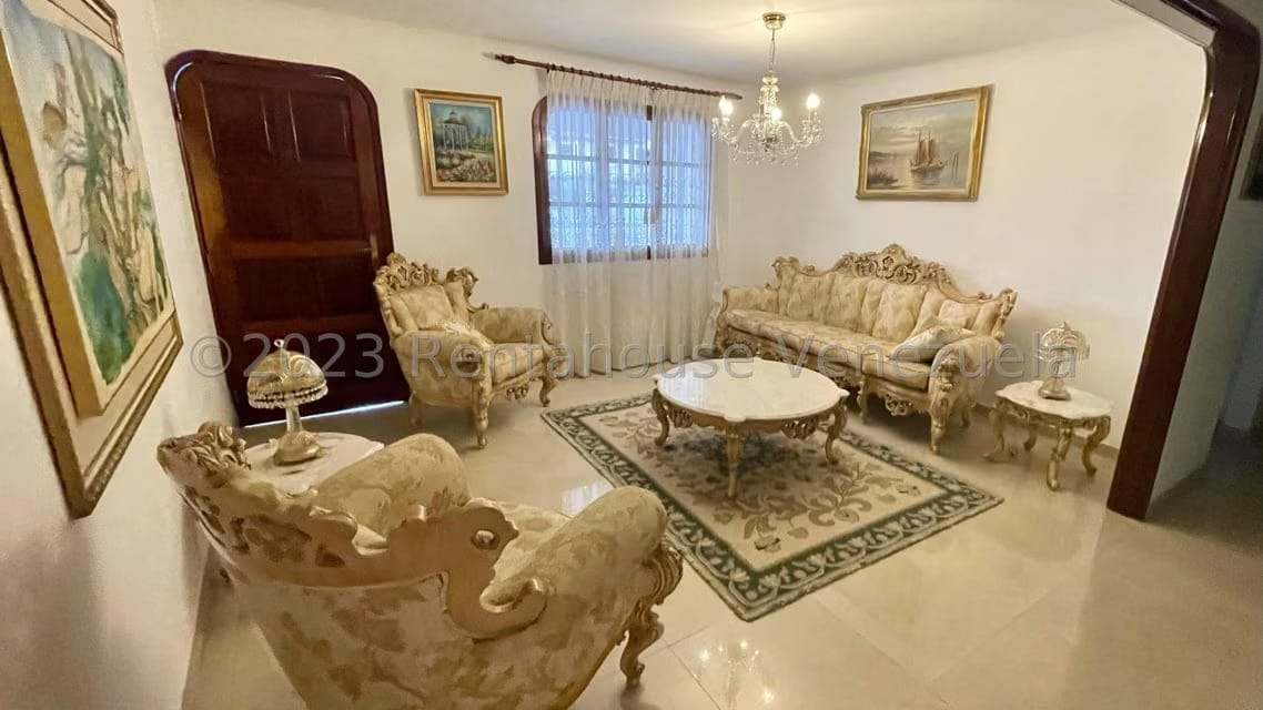 Casa (Multipes Niveles) en Venta en Santa Paula, Distrito Metropolitano - 21