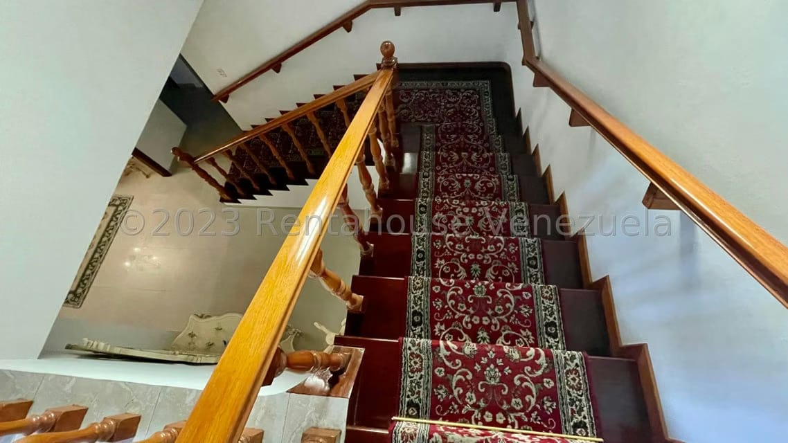 Casa (Multipes Niveles) en Venta en Santa Paula, Distrito Metropolitano - 26