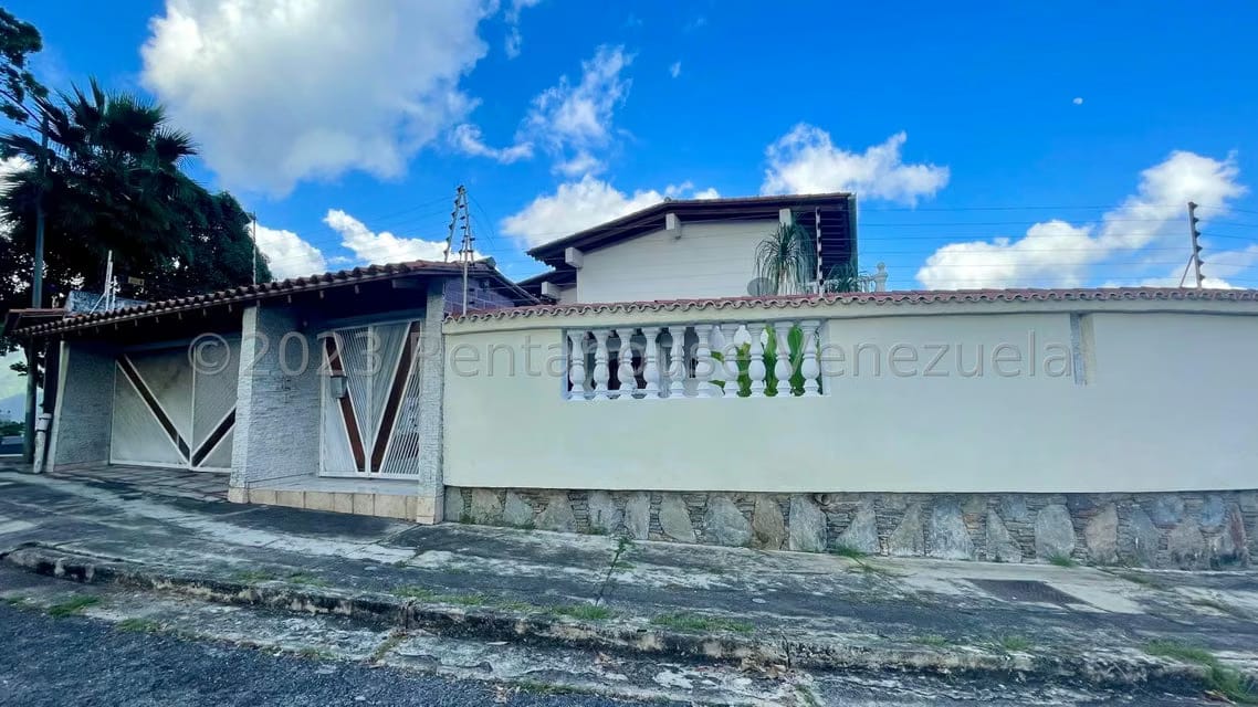 Casa (Multipes Niveles) en Venta en Santa Paula, Distrito Metropolitano - 39
