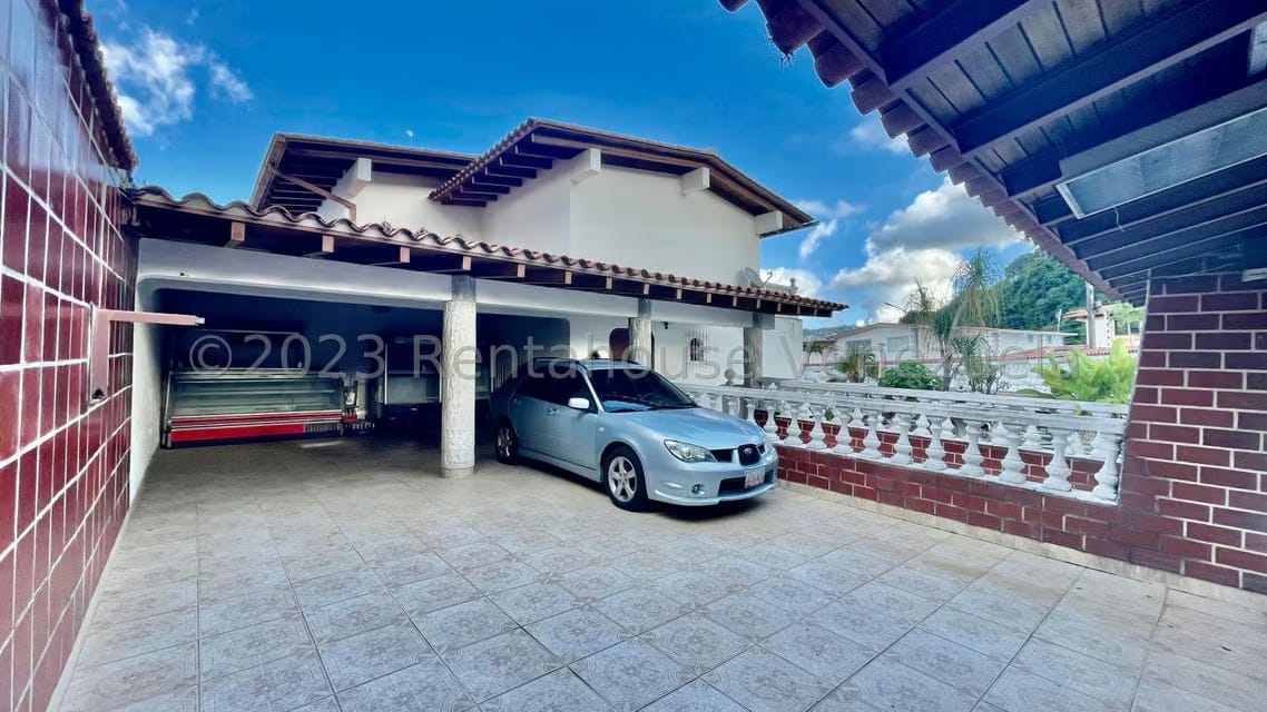 Casa (Multipes Niveles) en Venta en Santa Paula, Distrito Metropolitano - 40