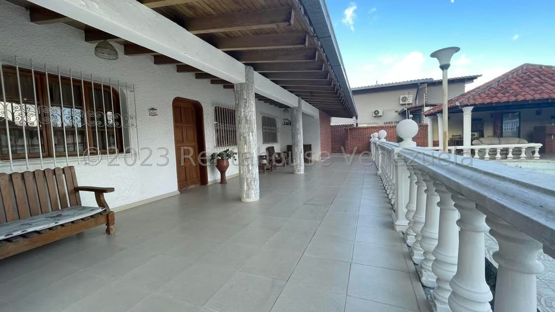 Casa (Multipes Niveles) en Venta en Santa Paula, Distrito Metropolitano - 5