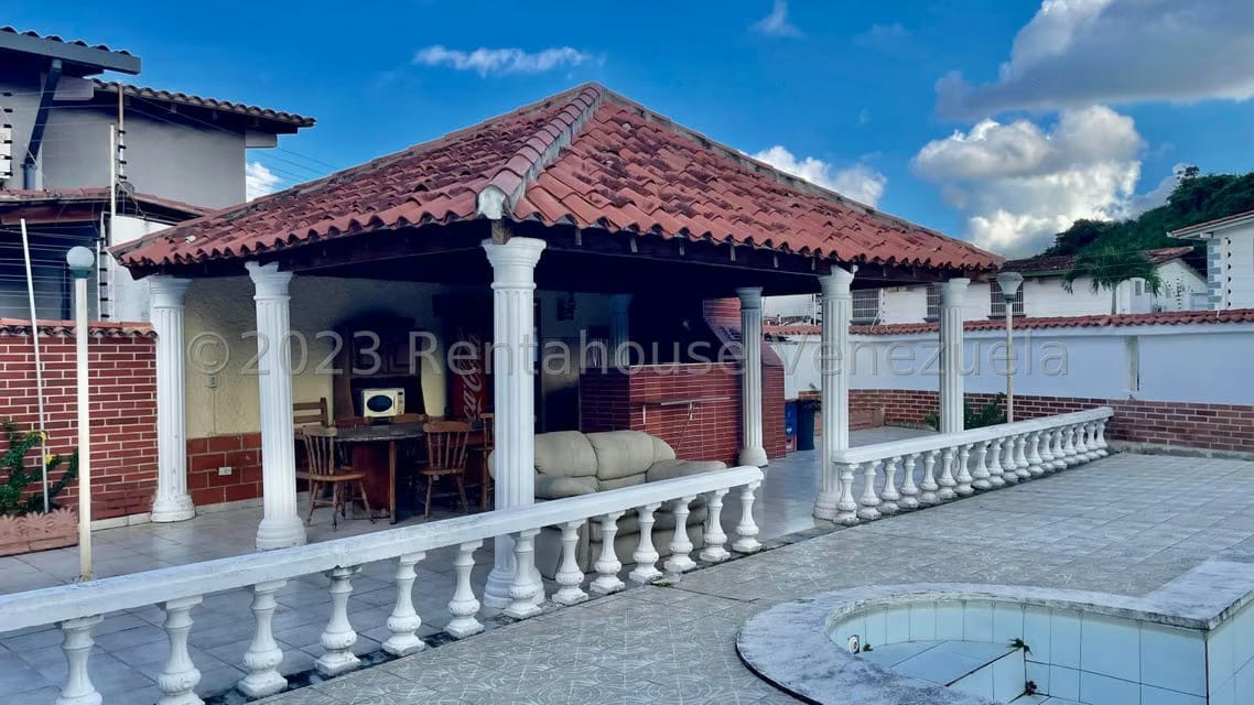 Casa (Multipes Niveles) en Venta en Santa Paula, Distrito Metropolitano - 7