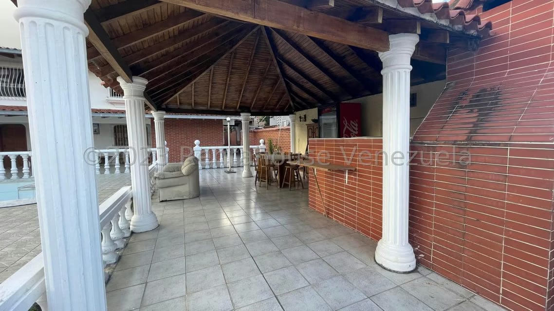 Casa (Multipes Niveles) en Venta en Santa Paula, Distrito Metropolitano - 9