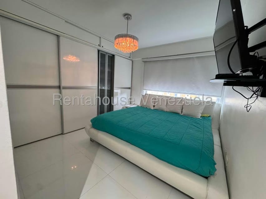 Apartamento (1 Nivel) en Venta en Las Mesetas de Santa Rosa de Lima, Distrito Metropolitano - 25