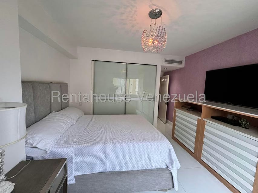 Apartamento (1 Nivel) en Venta en Las Mesetas de Santa Rosa de Lima, Distrito Metropolitano - 28