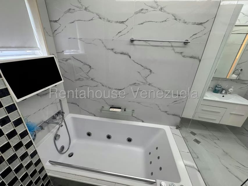 Apartamento (1 Nivel) en Venta en Las Mesetas de Santa Rosa de Lima, Distrito Metropolitano - 37