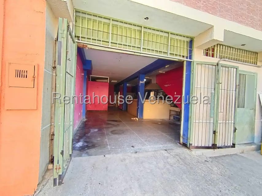 Comercial (Local Comercial) en Alquiler en Parroquia Catedral, Lara - 2