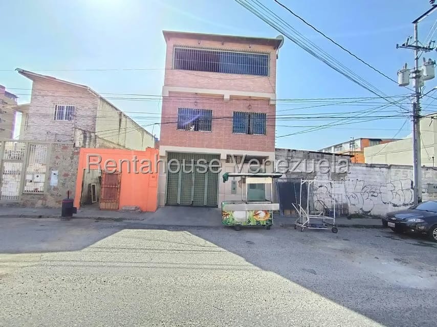 Comercial (Local Comercial) en Alquiler en Parroquia Catedral, Lara - 14