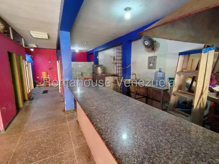 Comercial (Local Comercial) en Alquiler en Parroquia Catedral, Lara - 10