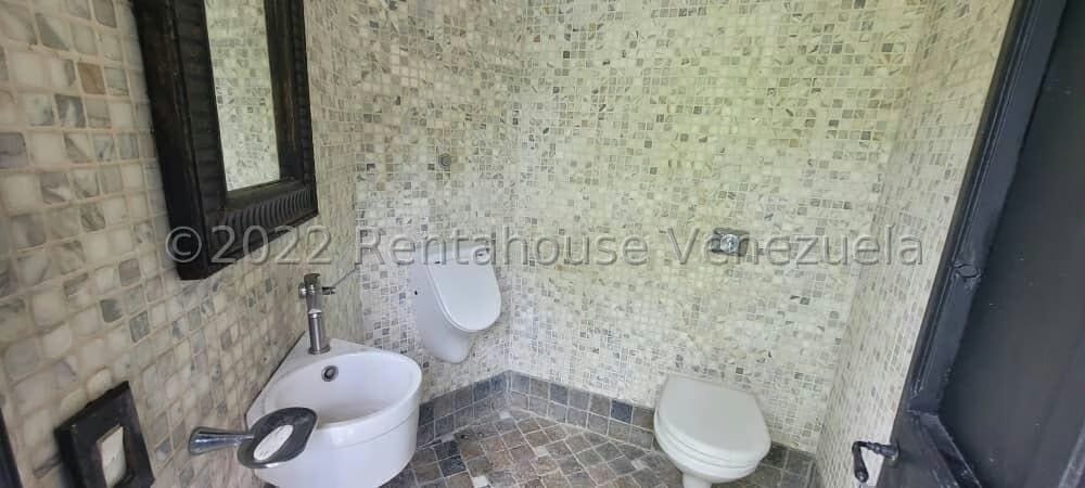 Apartamento (1 Nivel) en Alquiler en Colinas de Valle Arriba, Distrito Metropolitano - 32