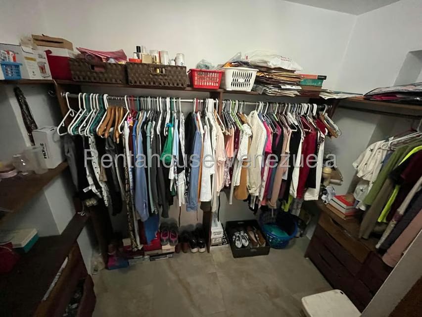 Apartamento (1 Nivel) en Venta en Los Samanes, Distrito Metropolitano - 11
