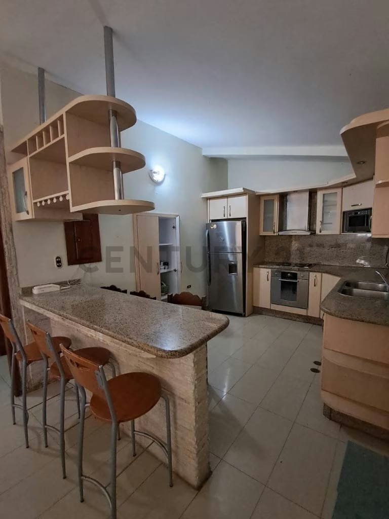 Alquiler de amplia Casa en Urb, Cantarrana-Anaco - 15