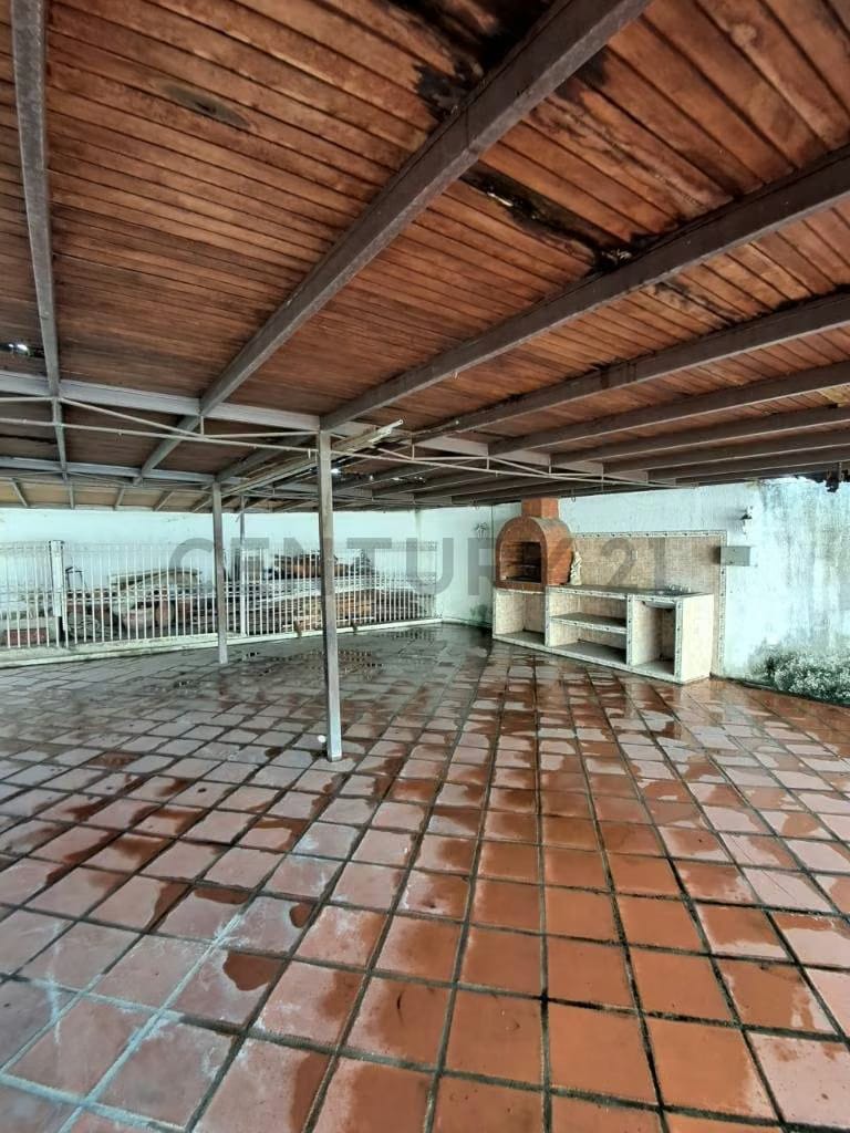 Alquiler de amplia Casa en Urb, Cantarrana-Anaco - 3