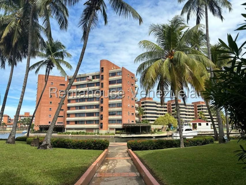 Apartamento (1 Nivel) en Alquiler en Av Americo Vespucio, Anzoategui