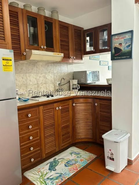 Apartamento (1 Nivel) en Alquiler en Av Americo Vespucio, Anzoategui - 12