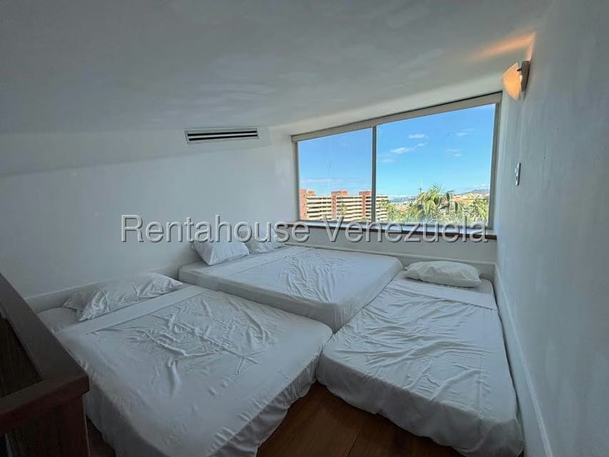 Apartamento (1 Nivel) en Alquiler en Av Americo Vespucio, Anzoategui - 23