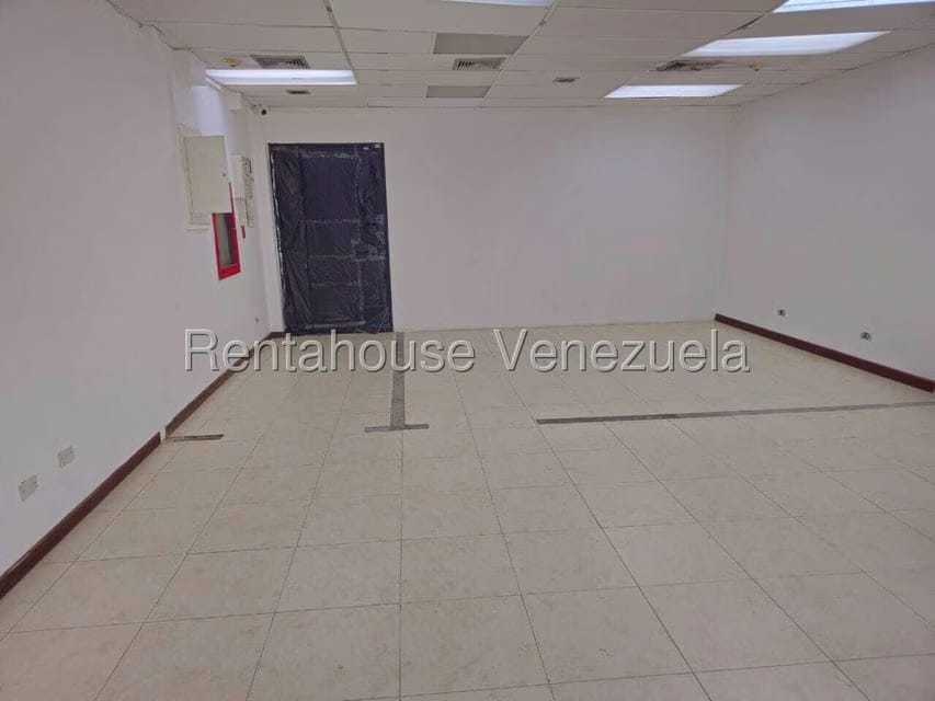 Comercial (Local Comercial) en Alquiler en El Paraiso, Distrito Metropolitano - 6
