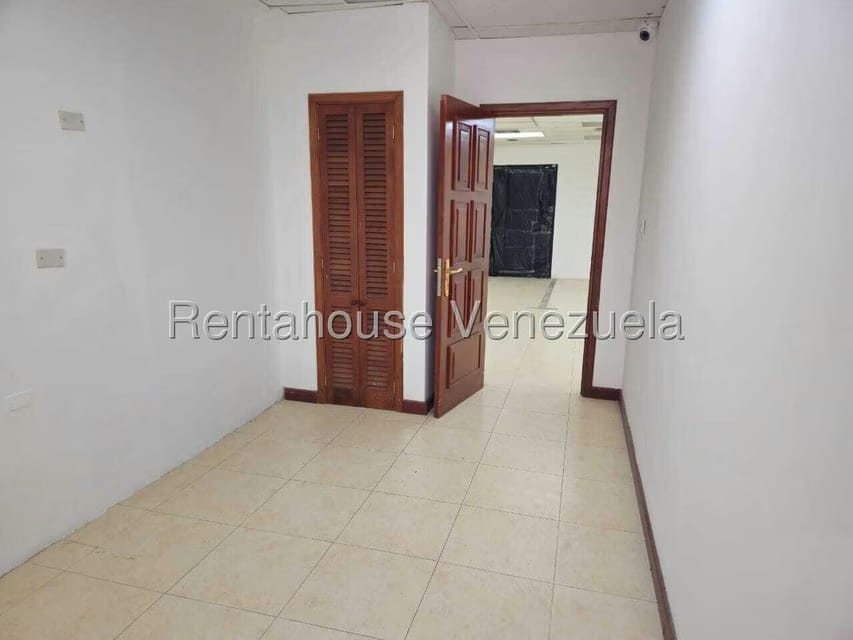 Comercial (Local Comercial) en Alquiler en El Paraiso, Distrito Metropolitano - 7