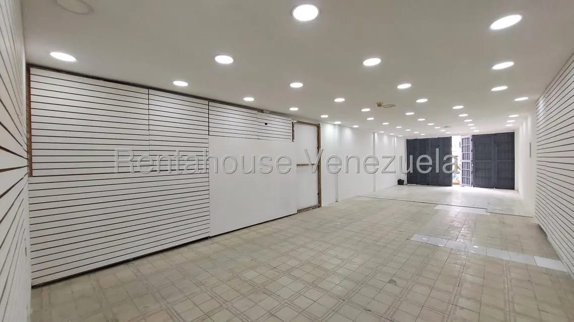 Comercial (Galpon - Deposito) en Alquiler en Parroquia Santa Rosalia, Distrito Metropolitano - 5