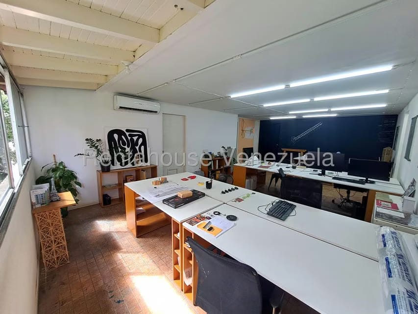 Comercial (Oficina) en Alquiler en Los Palos Grandes, Distrito Metropolitano - 11