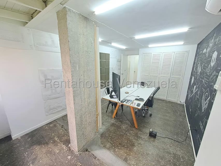 Comercial (Oficina) en Alquiler en Los Palos Grandes, Distrito Metropolitano - 21
