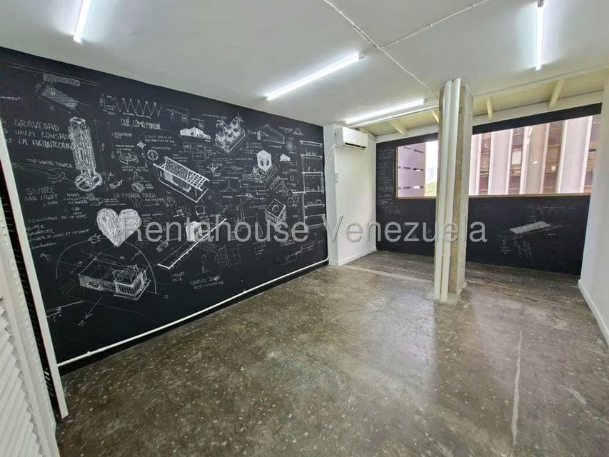 Comercial (Oficina) en Alquiler en Los Palos Grandes, Distrito Metropolitano - 24